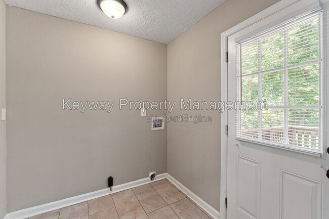Building Photo - 4263 Waylon Dr