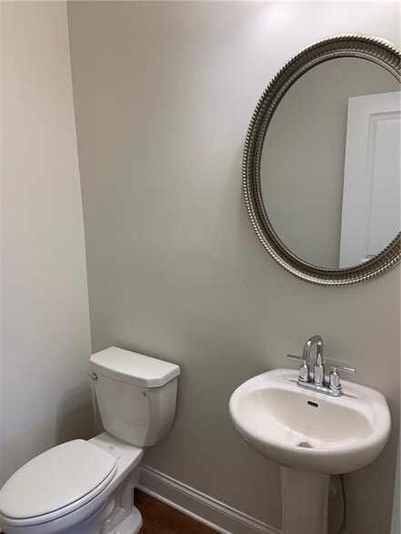 Building Photo - 908 Sweetwater Grove
