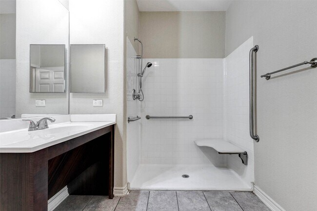 Building Photo - 4918 Carmen St