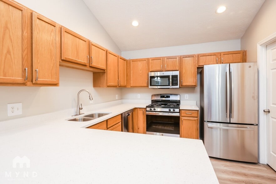 Building Photo - 6155 Smoke Ridge Ln