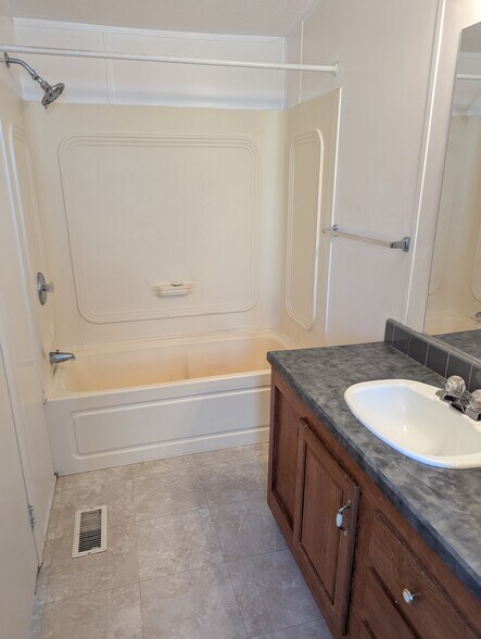 Building Photo - 2390 Poole Way