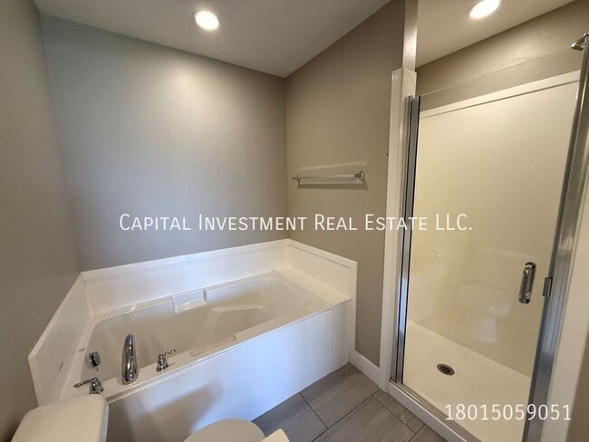 Building Photo - 2774 Lacewood Dr