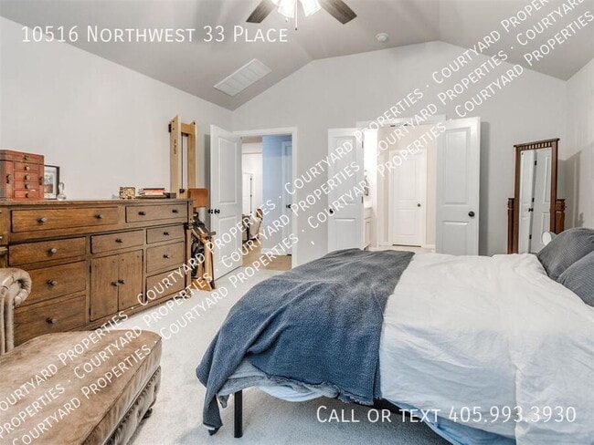 Building Photo - 10516 NW 33rd Pl