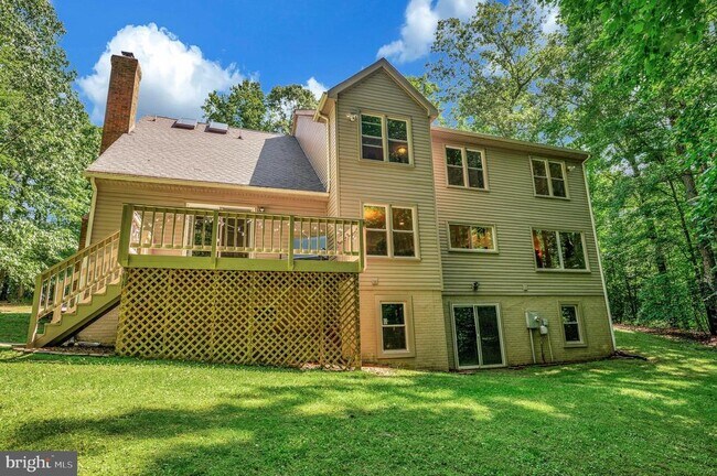 Building Photo - 2 English Hills Dr