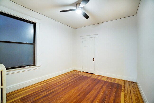 Unit 1 BR2 - 312 E 3rd St