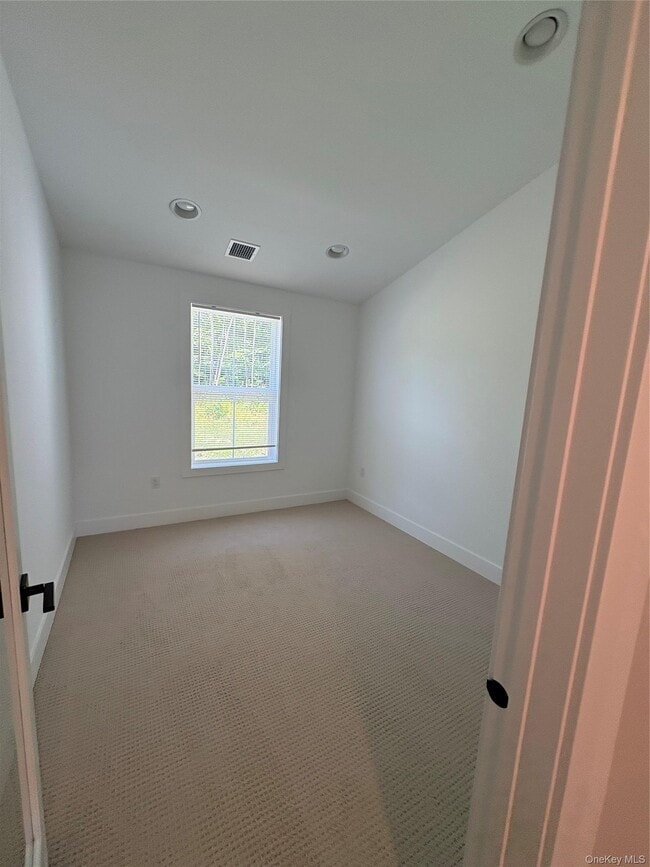 Building Photo - 4071 Fairways Dr