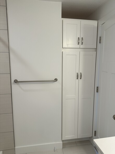 Bathroom 2 - 33 Oakley Dogwood Dr