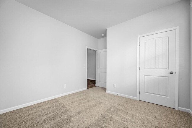 Building Photo - 1512 Mountain View Dr