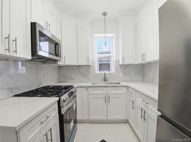 Building Photo - 2857 Lawton Ave