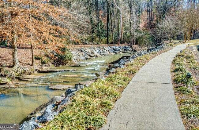 Building Photo - 27207 Plantation Dr NE