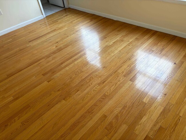 Building Photo - 30 Whitman Ave