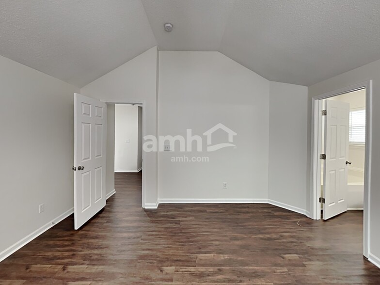 Building Photo - 10220 Seedling Ln
