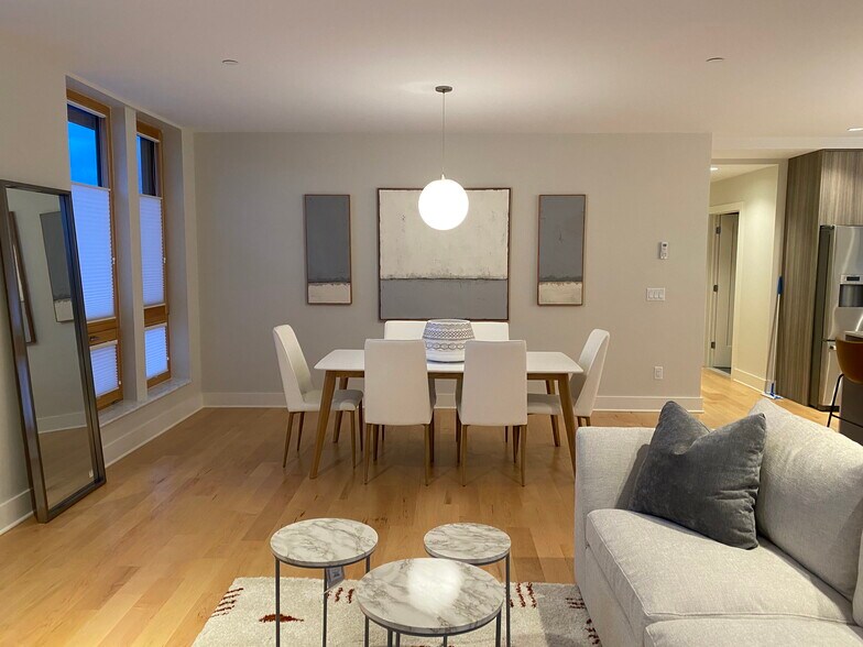 Building Photo - 240 Salem St