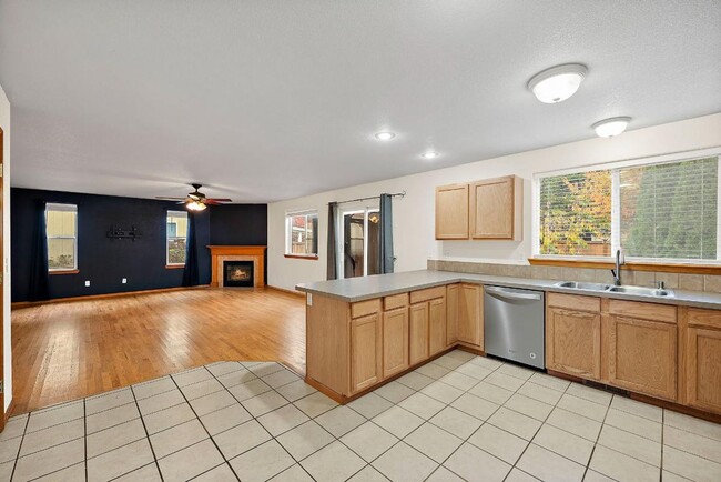 Building Photo - Spacious 4-Bedroom Olympia Home with A/C, Stunning Accents & Walk In Pantry!