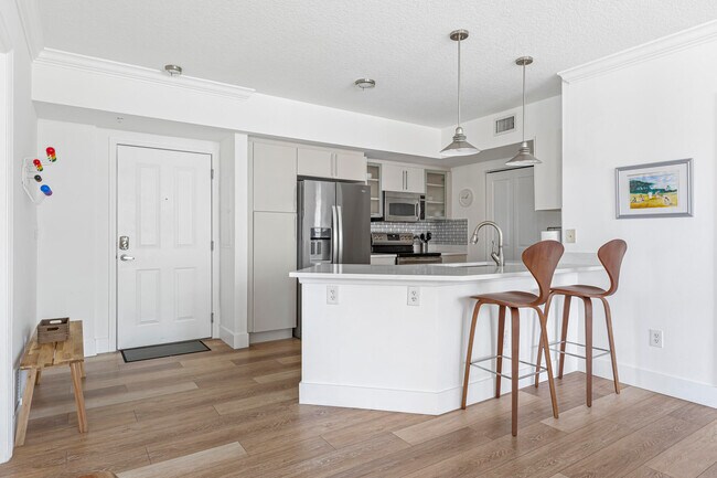 Building Photo - 600 S Dixie Hwy