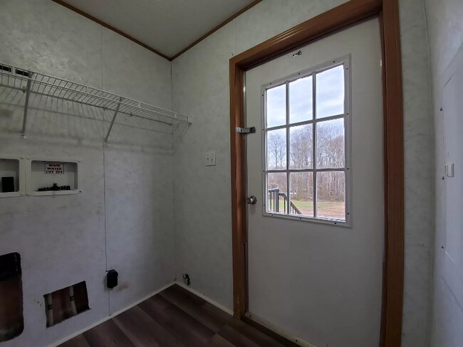 Building Photo - 109 Ellington Wy