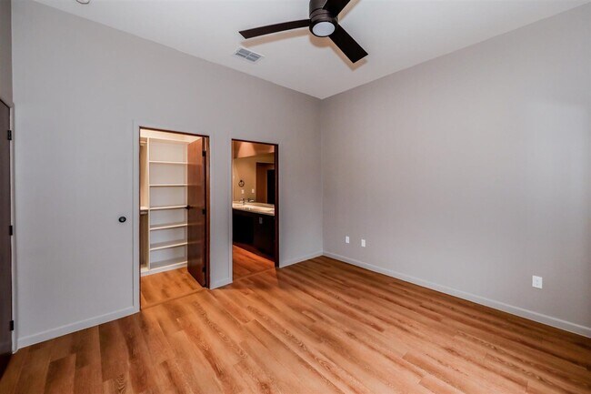 Building Photo - 7219 Rocio Dr