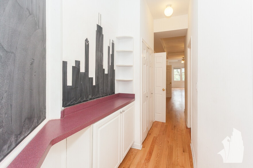 Building Photo - 2638 Wilton N Ave