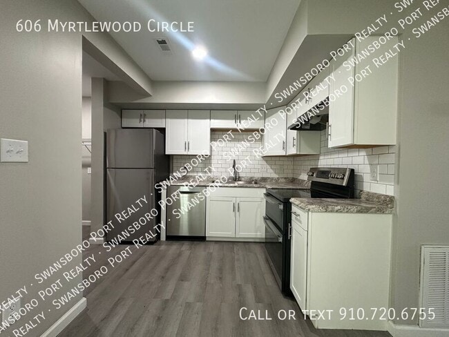 Building Photo - 606 Myrtlewood Cir