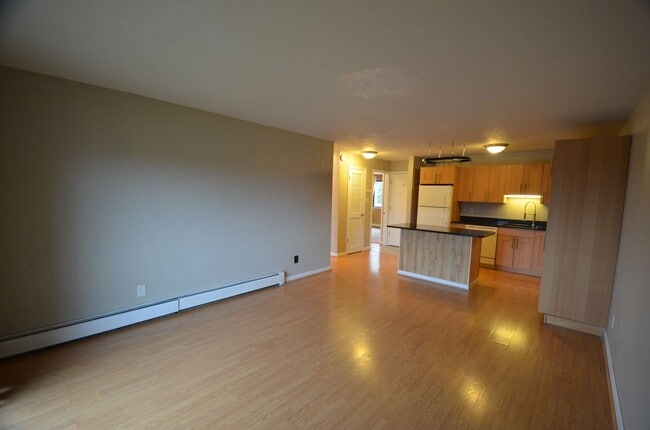 Building Photo - Pets negotiable! Dillon Valley East Condo!...