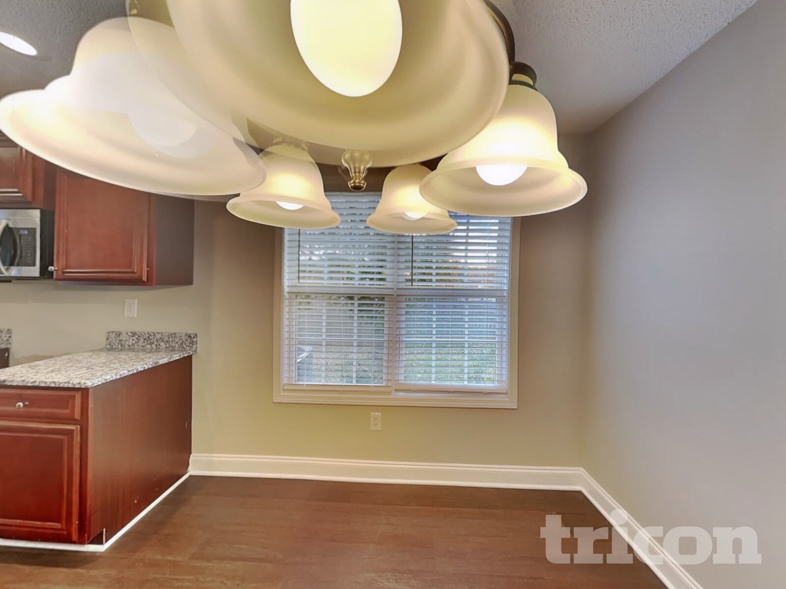 Building Photo - 621 Savannah Dr