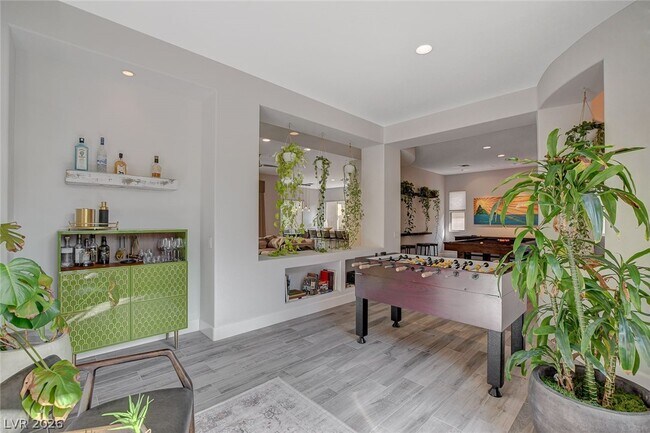 Building Photo - 49 Feather Sound Dr