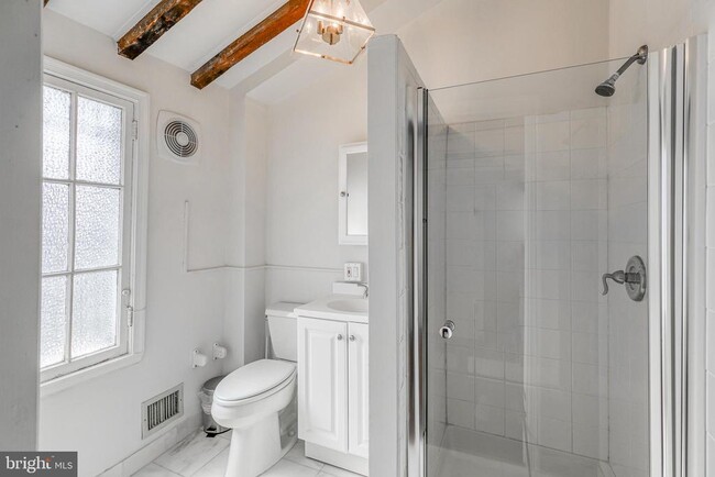 Building Photo - 1714 Rittenhouse Square