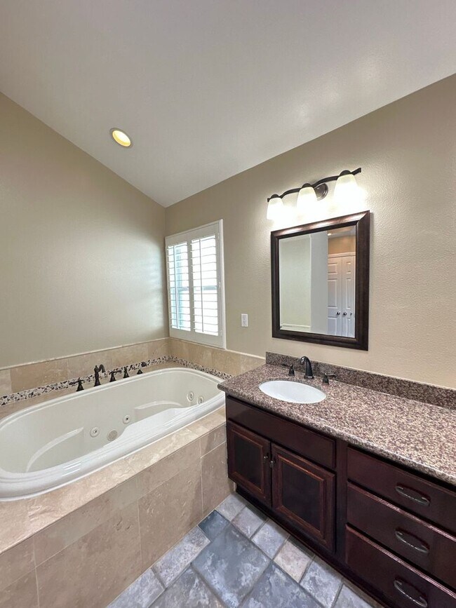 Building Photo - Downtown Huntington Beach - Beachfront Gorgeous Home - Stunning Remodel!!!