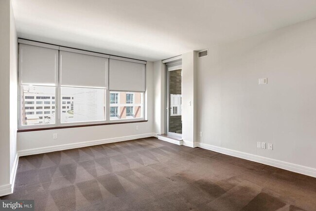 Building Photo - 1155 23rd St NW