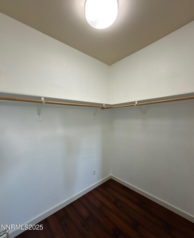 Building Photo - 1279 Par Three Dr