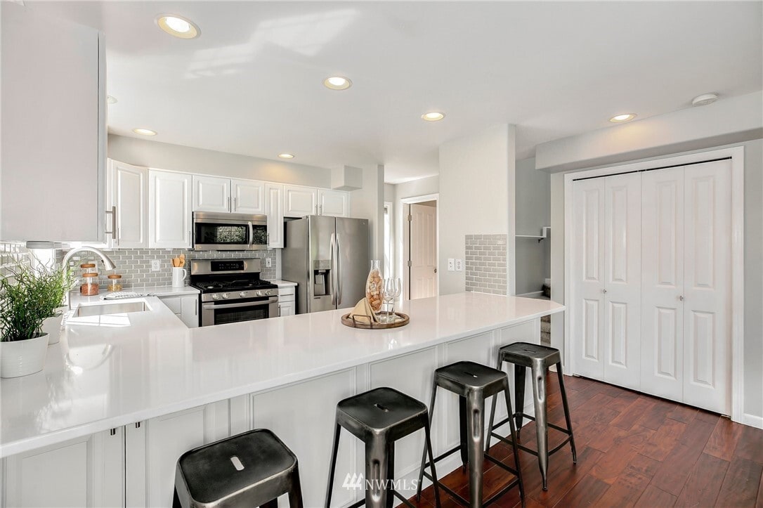 Building Photo - 3619 Phinney Ave N