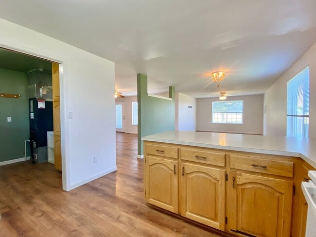 Building Photo - 3 Bedroom Home in Rural West Valley