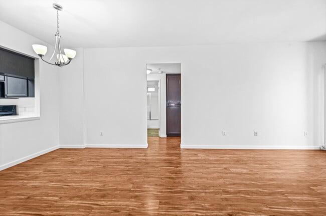 Building Photo - 4620 Vista Del Monte Ave