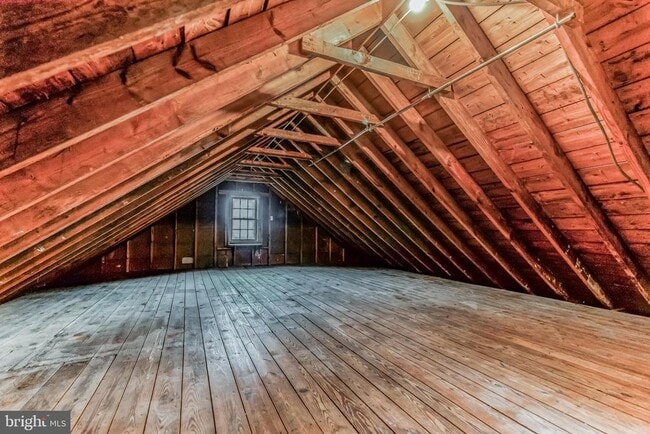 Building Photo - 440 N Nelson St