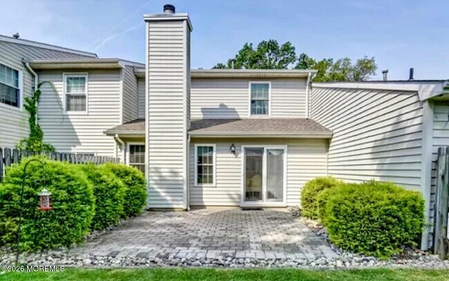 Building Photo - 35 Breakwater Square