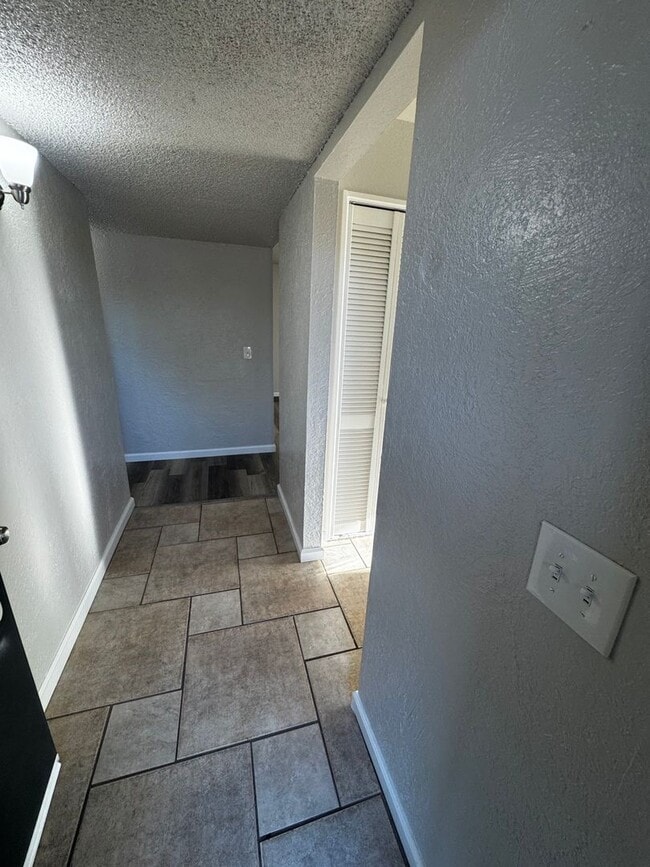 Building Photo - APPLY FOR THIS BEAUTIFUL HOME TODAY!