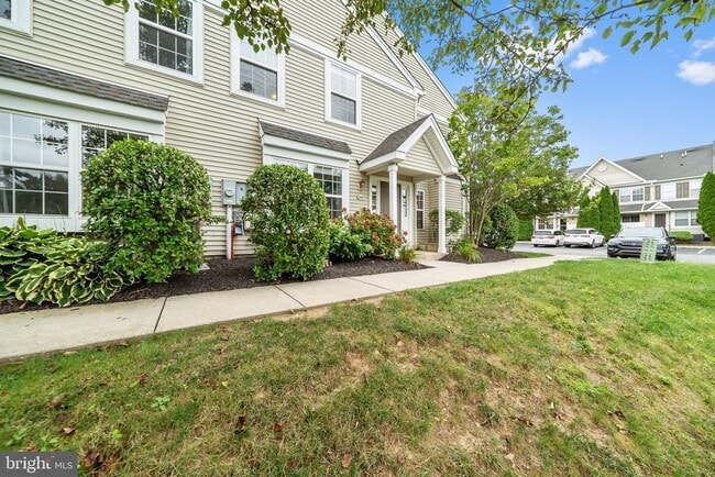 Primary Photo - 249 Flagstone Rd