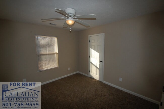 Building Photo - 3 Bedroom Duplex in Jacksonville