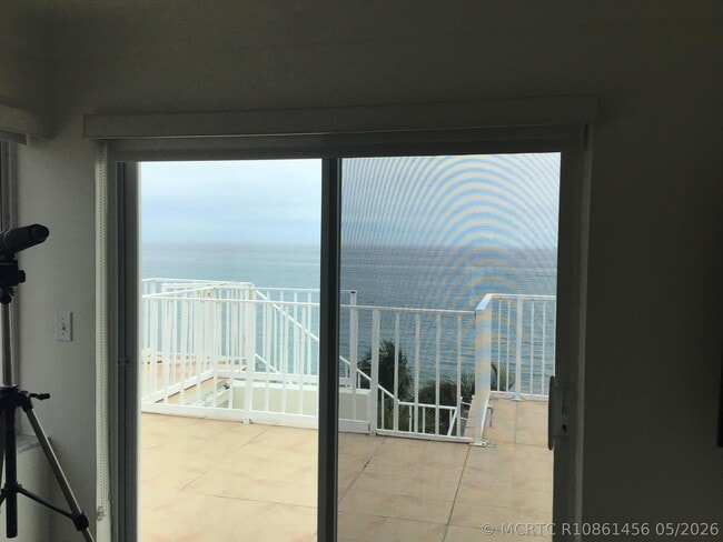 Building Photo - 3030 S Ocean Blvd