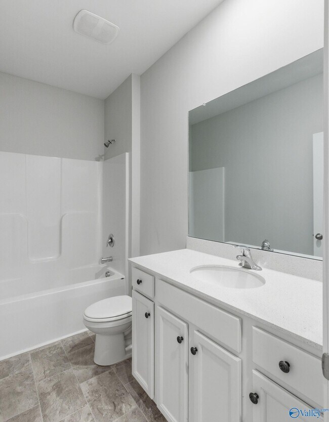 Building Photo - 102 Derbyshire Dr