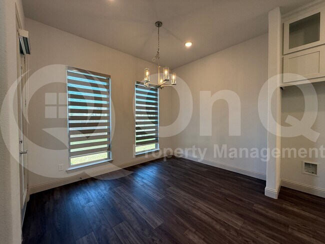 Building Photo - 14697 Valley Trl