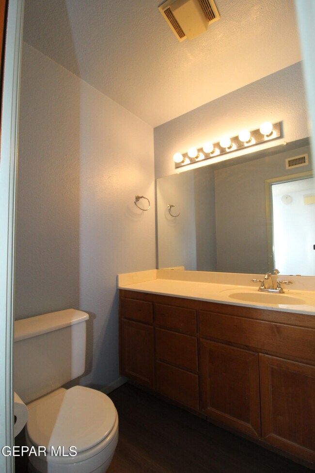 Building Photo - 7465 Stoney Hill Dr