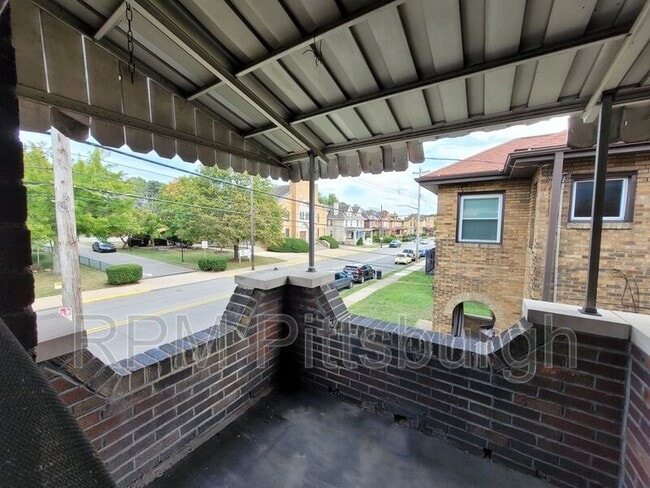 Building Photo - 3853 Brighton Rd