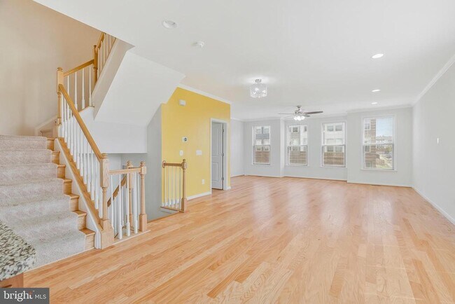 Building Photo - 42502 Dogwood Glen Square