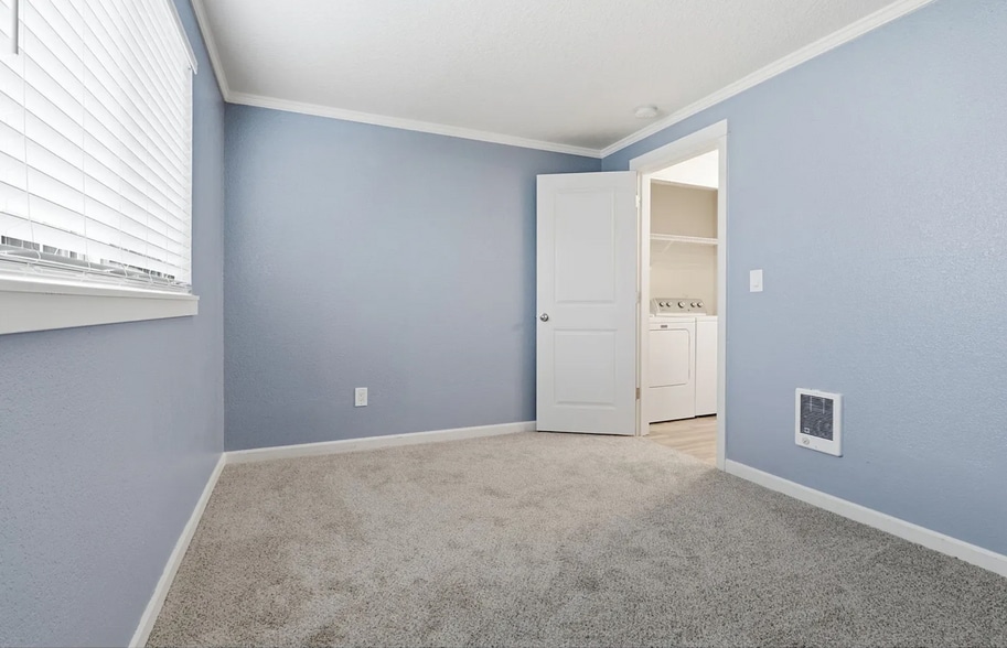 Building Photo - 510 SE 157th Ave