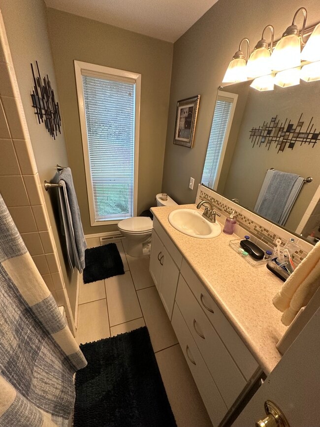 Bathroom - 3839 SW Marigold St