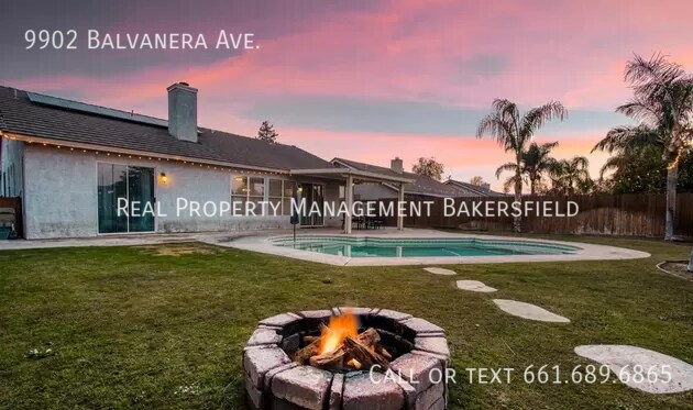 Building Photo - 9902 Balvanera Ave