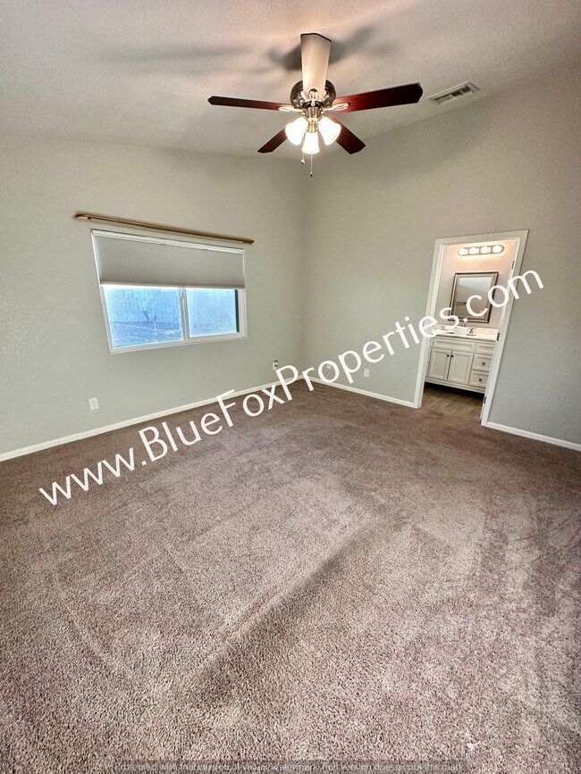Building Photo - 13201 N Classic Overlook Ct