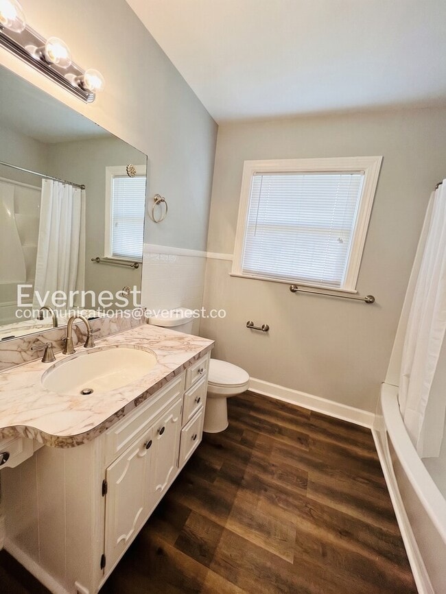 Building Photo - 4 Bed, 3 Bath Home with Fenced Yard / Pet-Friendly / Coming Soon!