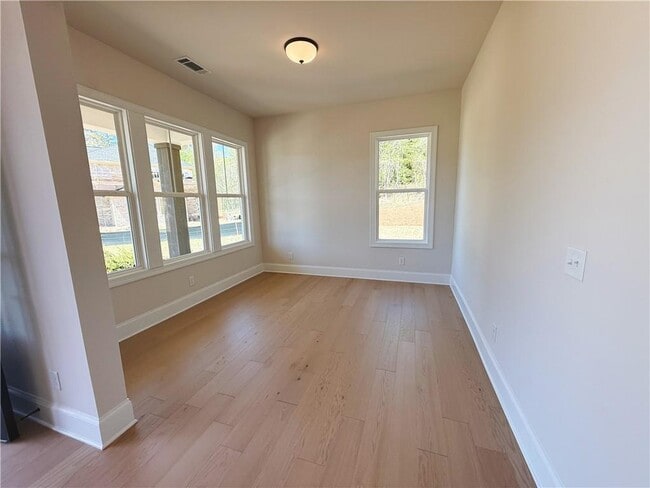 Building Photo - 2450 Colliers Ln